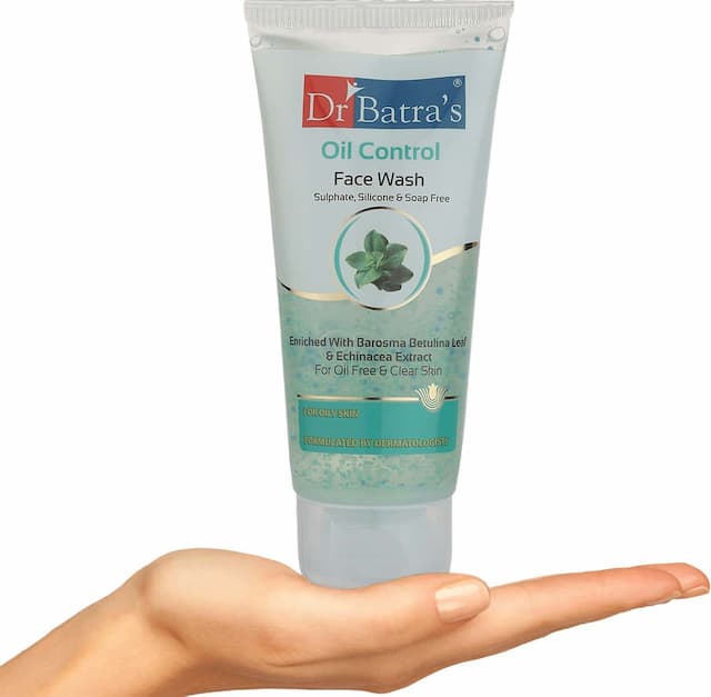 Dr Batra'S Oil Control Face Wash Sulphate, Silicone & Soap Free - 50 Gm