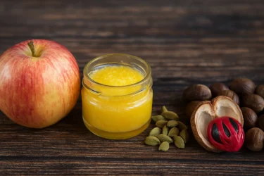 apple, ghee, caramom and nutmeg