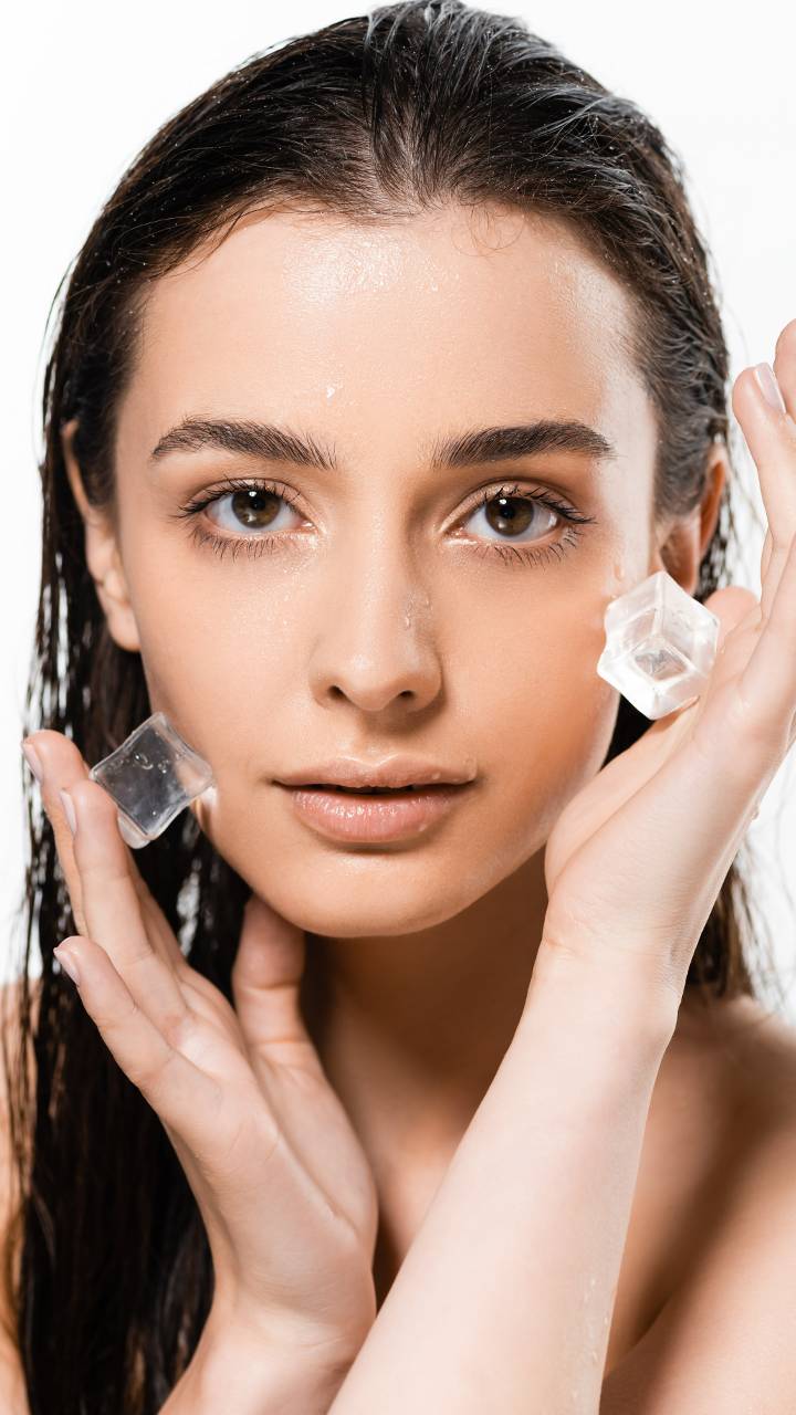 Beauty Benefits Of Using Ice Cubes On The Skin 